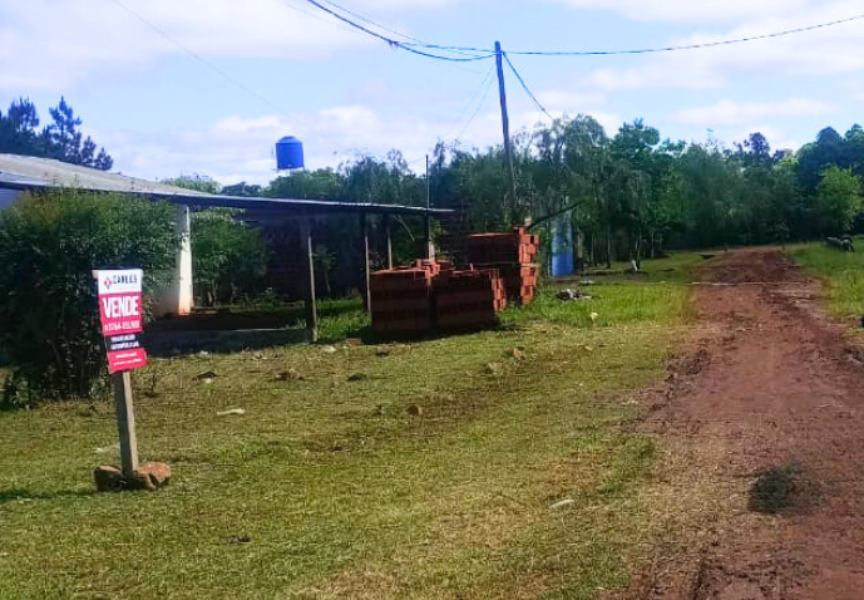 Lote residencial en esquina a pasos del centro de Candelaria