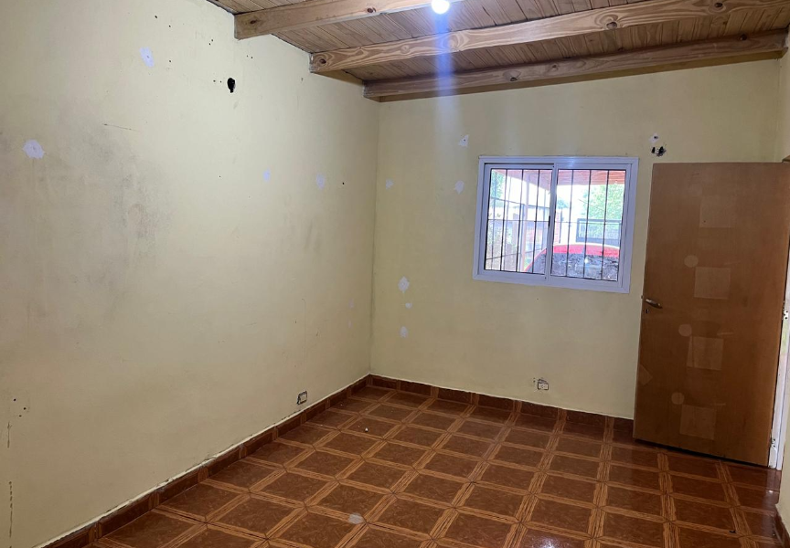 CASA DISPONIBLE EN B° ÑU PORA