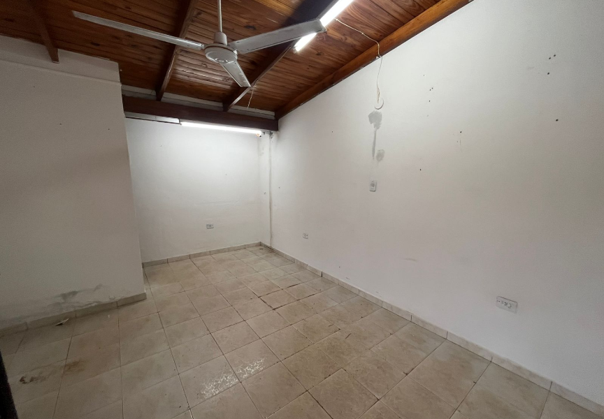 LOCAL COMERCIAL SOBRE AV. ARECO