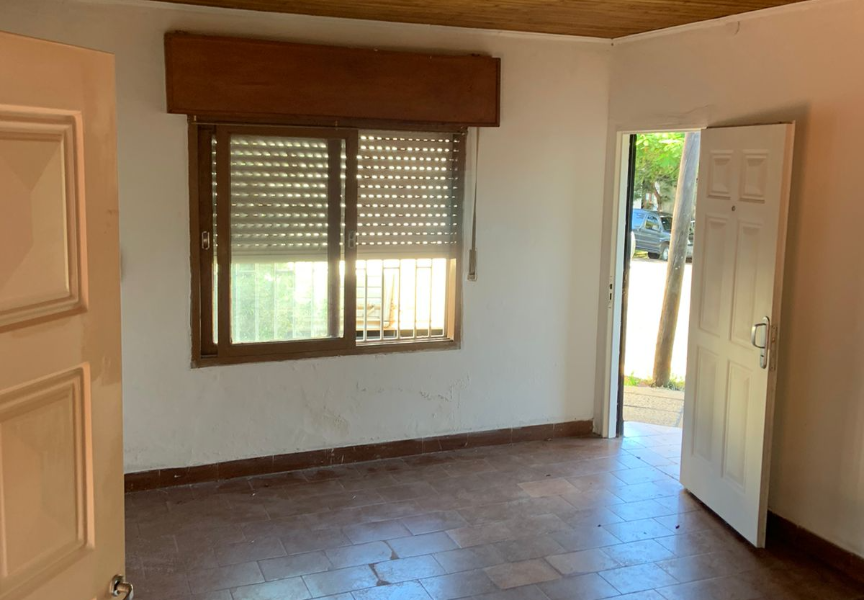 CASA DE 3 HABITACIONES