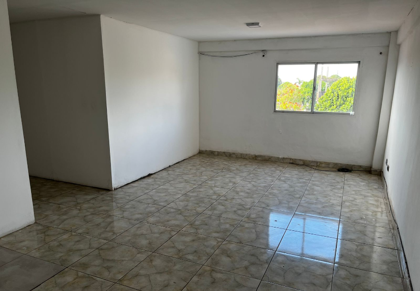 DEPARTAMENTO SOBRE AVENIDA